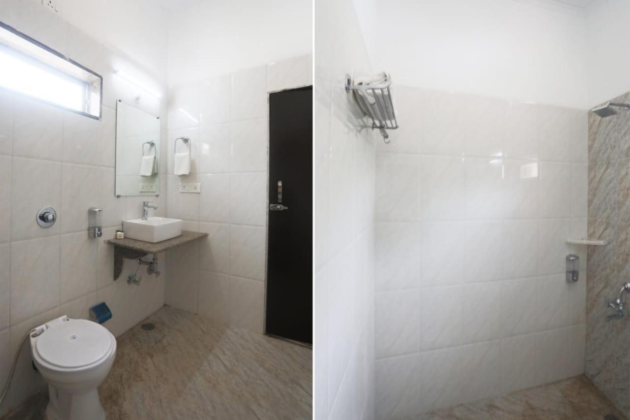 Central Hotel Khajurāho エクステリア 写真